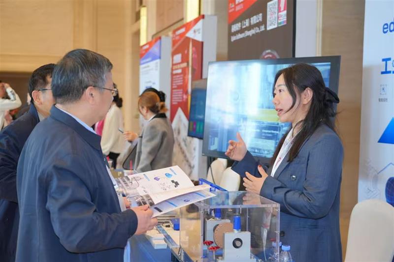 Beijing 4 TDK SensEI booth at 15th China Smart Manufacturing Summit